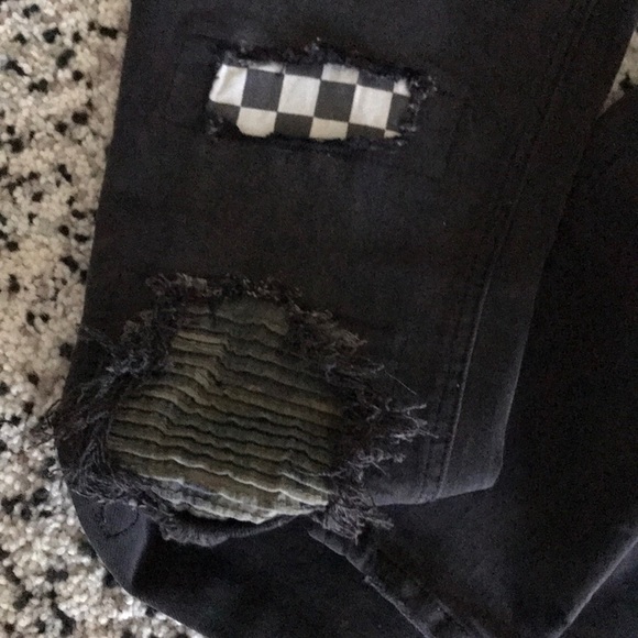 Pants - Picture 3 of 4